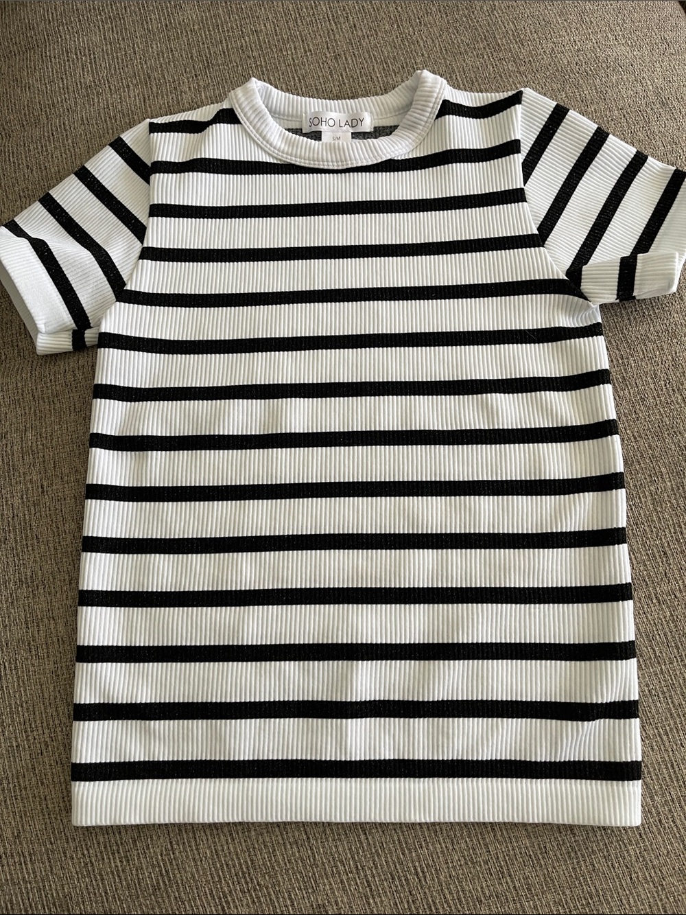 SOHO LADY Black & White Striped Short Sleeve Tee